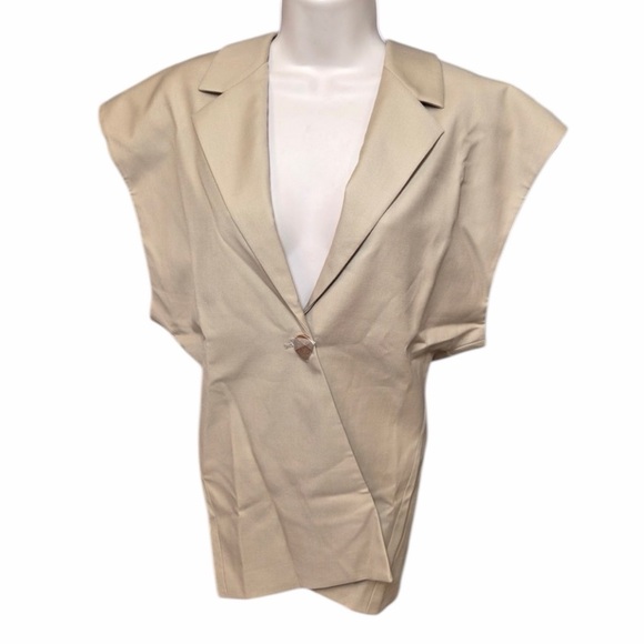 NWT URBAN REVIVO Sleeveless Blazer Vest V Neck Women’s US Size 8 6312 - Picture 3 of 10